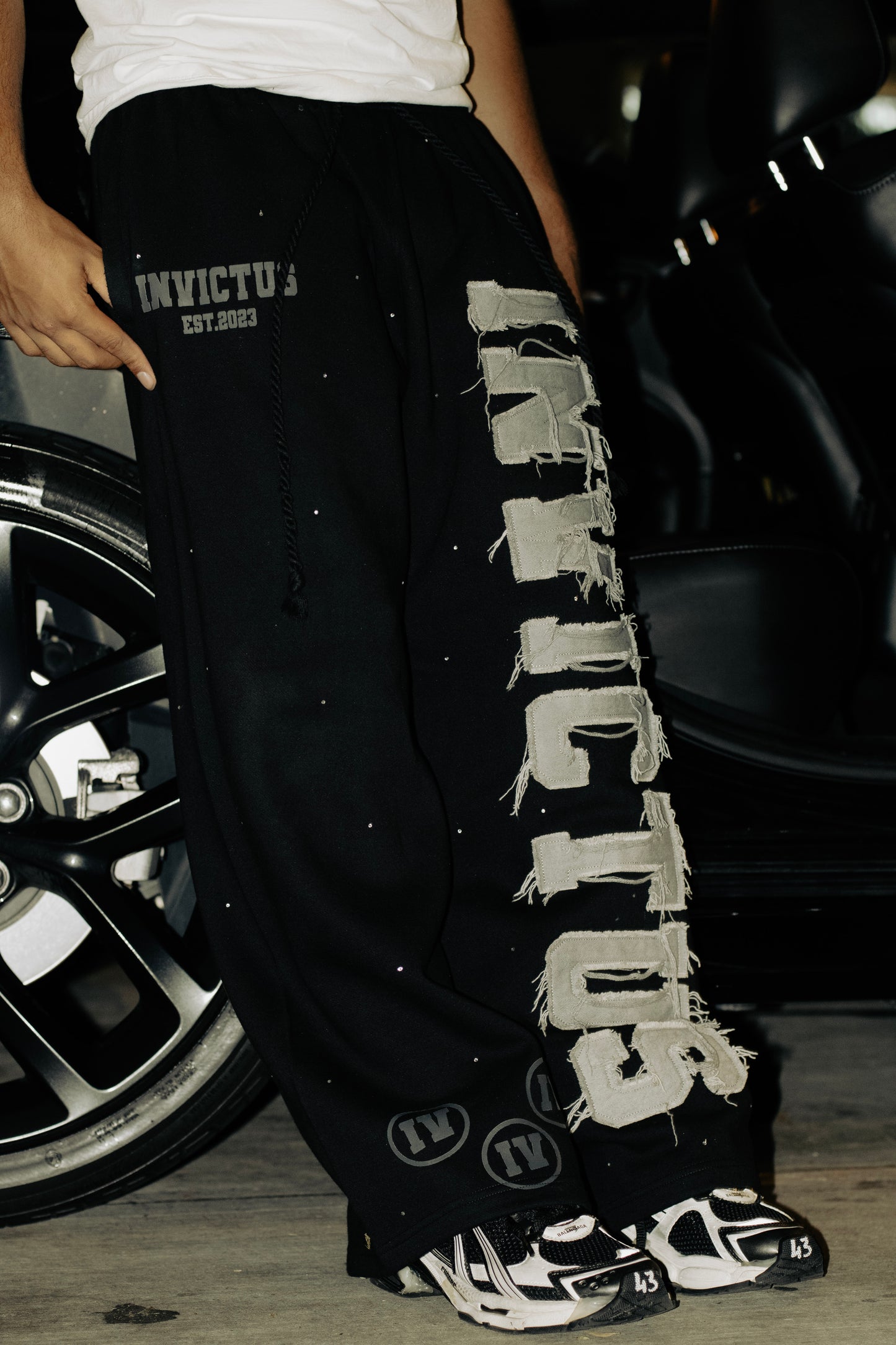 INVICTUS WIDE LEGGED SWEATS